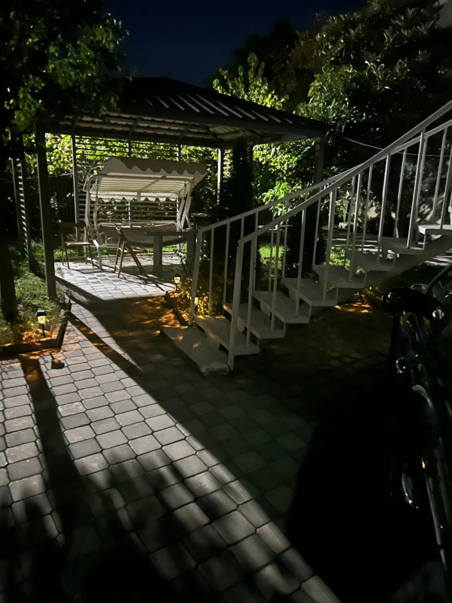 Guest House Medea Kutaiszi Kültér fotó